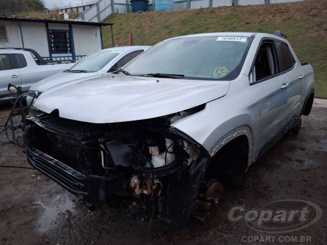 2017 FIAT TORO 
