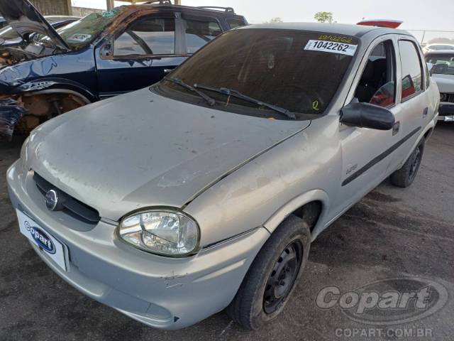 2005 CHEVROLET CLASSIC 