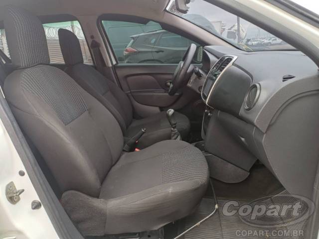 2017 RENAULT SANDERO 