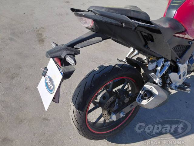 2025 HONDA CB 300F 