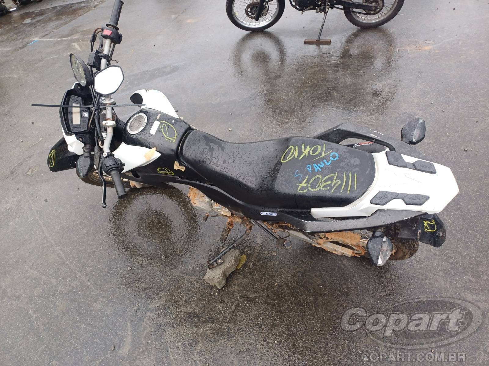 Foto 3: 2016 HONDA NXR 160
