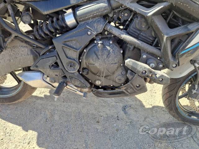 2025 KAWASAKI VERSYS 
