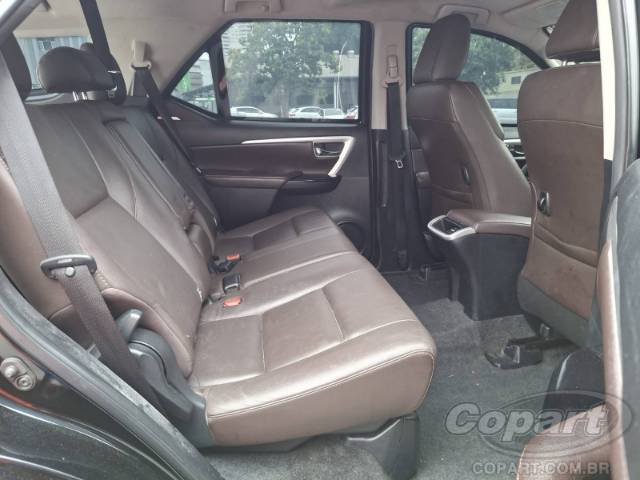 2016 TOYOTA HILUX SW4 