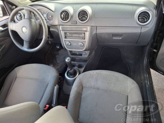 2010 VOLKSWAGEN VOYAGE 