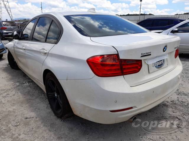 2014 BMW SERIE 3 