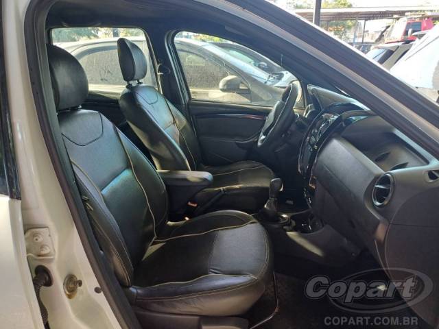 2017 RENAULT DUSTER OROCH 