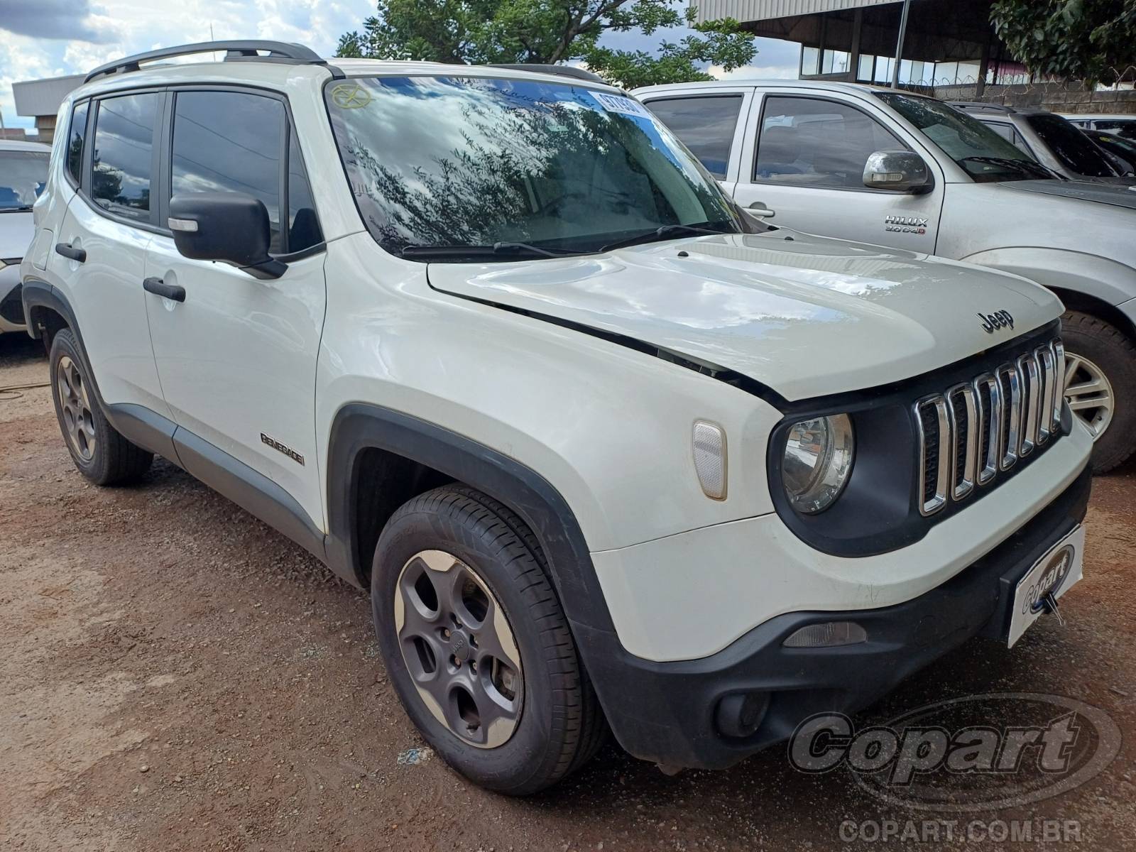 Veículo Jeep Renegade Jeep Renegade 1.8 16V E.TorQ Evo 2021 Colisão Média 2021 em leilão