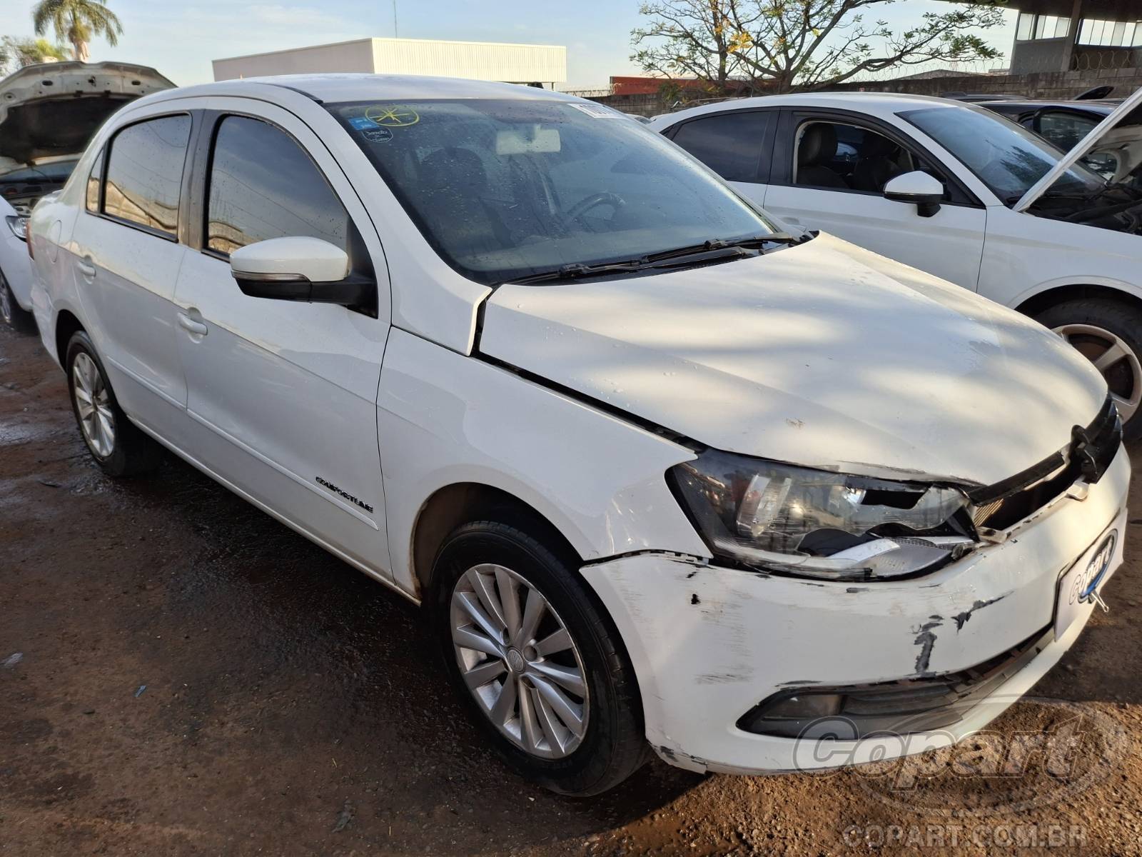 Veículo VW - VolksWagen Voyage 2014 VOLKSWAGEN VOYAGE Comfortline 1.0 Total Flex 2015 em leilão