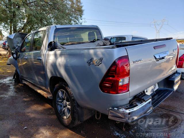 2024 TOYOTA HILUX CD 