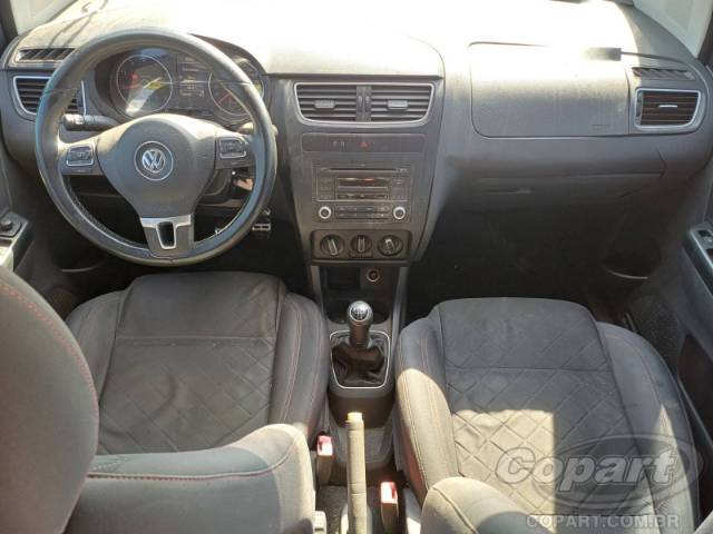 2013 VOLKSWAGEN FOX 