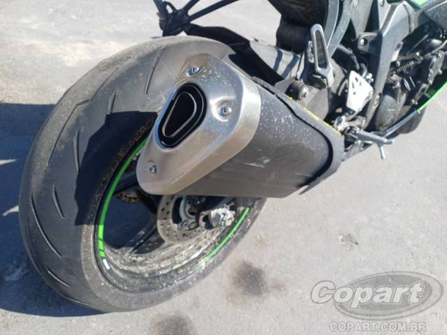 2025 KAWASAKI NINJA ZX-6R 