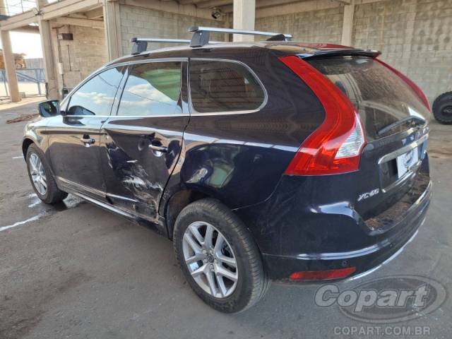 2017 VOLVO XC60 