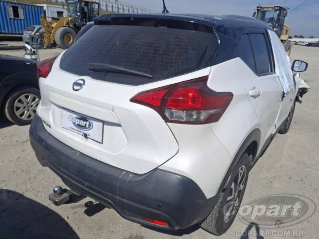 2020 NISSAN KICKS 