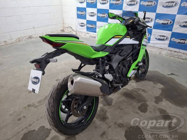 2026 KAWASAKI NINJA ZX-4R 