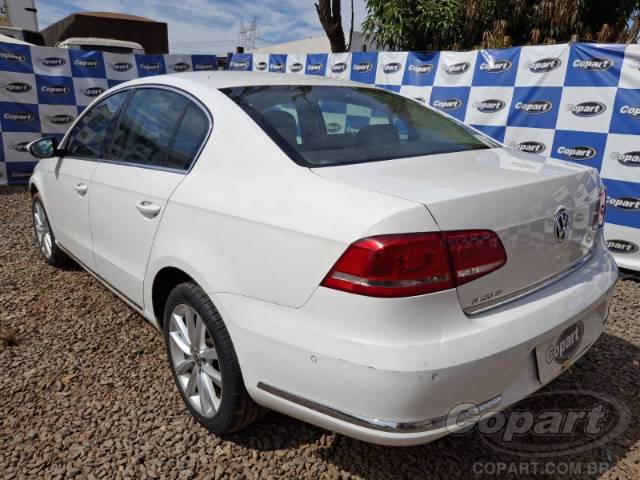 2014 VOLKSWAGEN PASSAT 