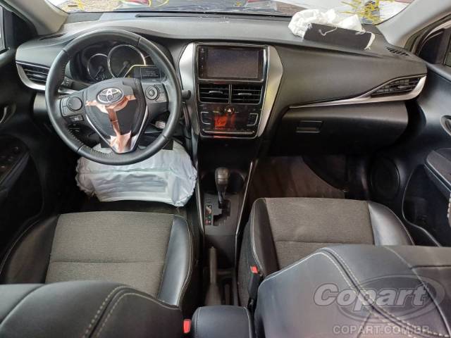 2023 TOYOTA YARIS SEDA 
