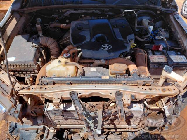 2024 TOYOTA HILUX CD 