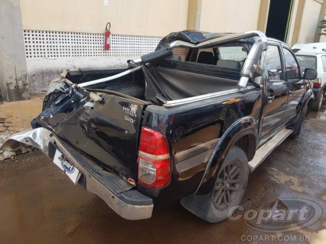 2015 TOYOTA HILUX CD 