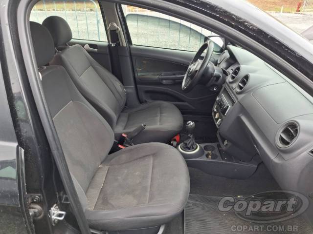 2013 VOLKSWAGEN VOYAGE 