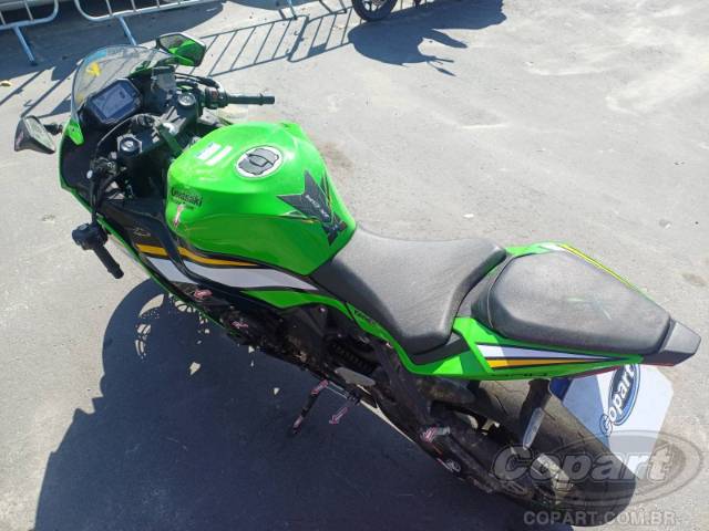 2025 KAWASAKI NINJA ZX-6R 