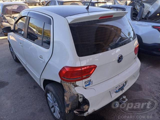 2015 VOLKSWAGEN FOX 