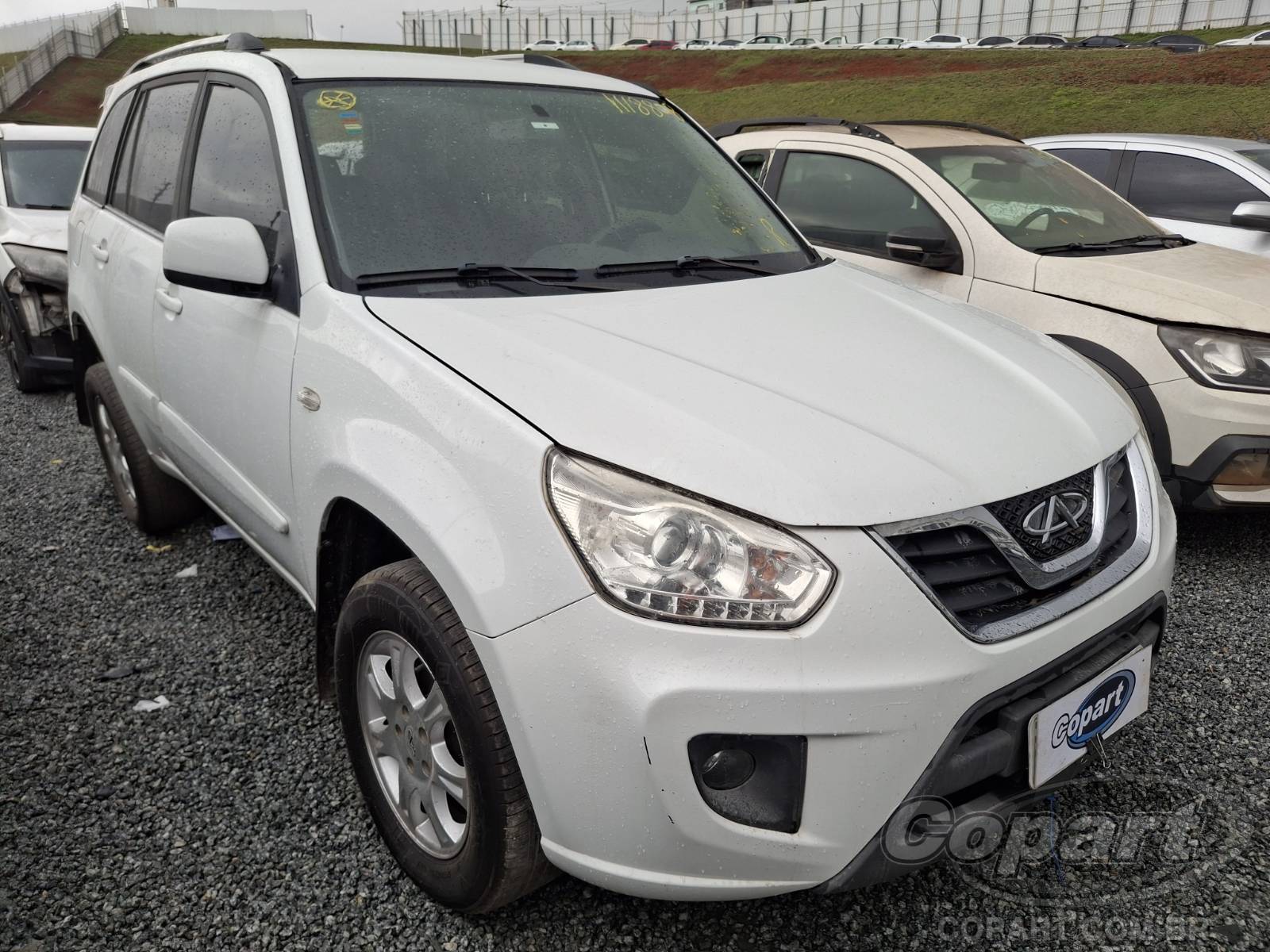 Veículo Caoa Chery Chery Chery Tiggo 2015 2.0 16V SUV - Recuperável 2015 em leilão