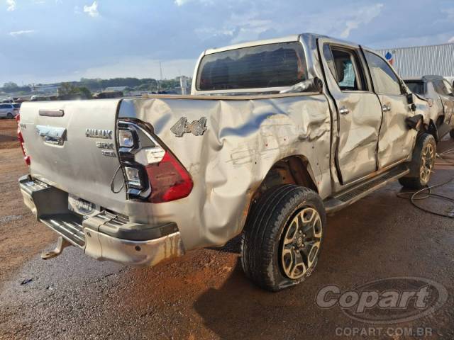 2024 TOYOTA HILUX CD 
