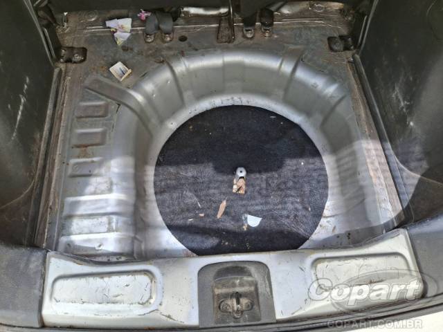 2011 NISSAN LIVINA 