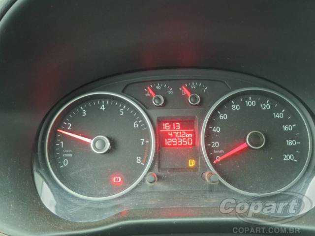 2015 VOLKSWAGEN VOYAGE 