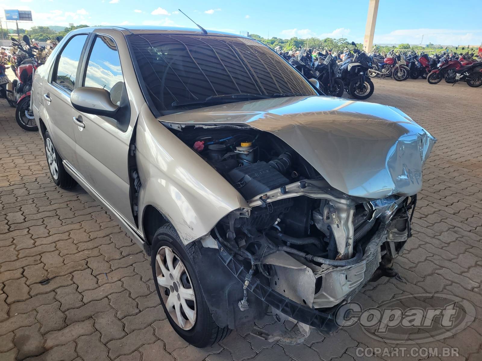 Veículo Fiat Siena Fiat Siena EL 1.4 2014 Colisão 2014 em leilão