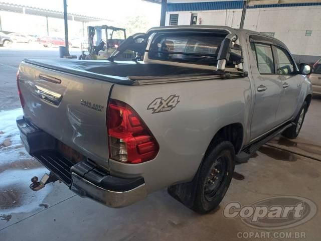 2017 TOYOTA HILUX CD 