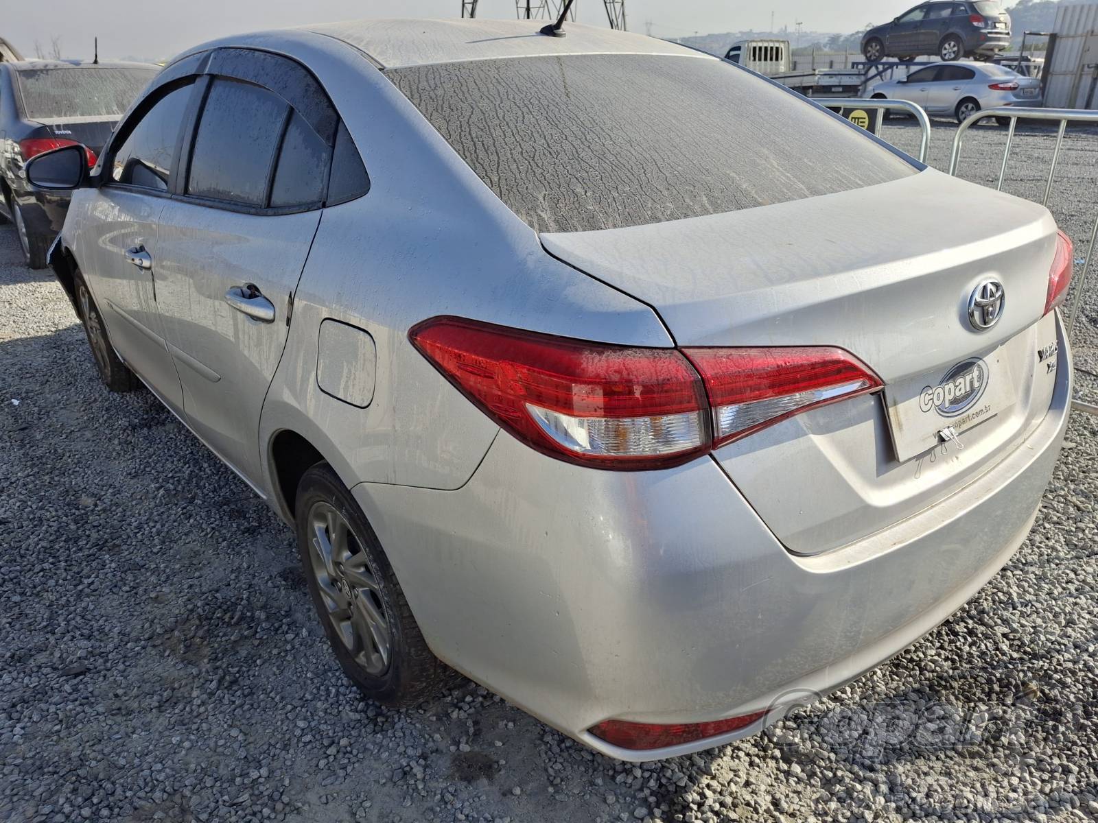Foto 3: 2025 TOYOTA YARIS SEDA