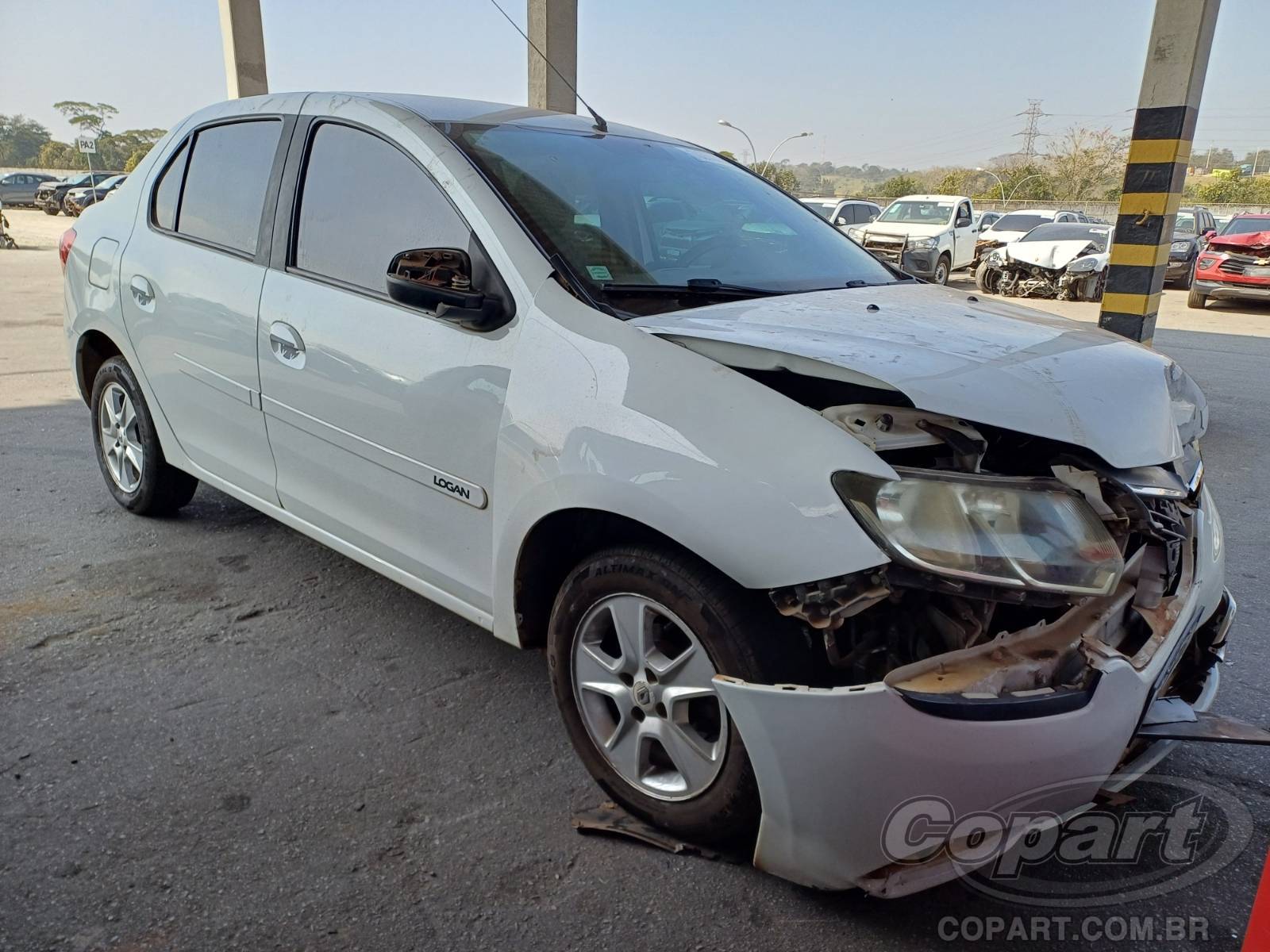 RENAULT LOGAN 1.6 HI-POWER 2015