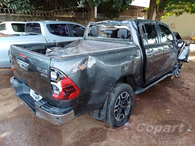 2023 TOYOTA HILUX CD 