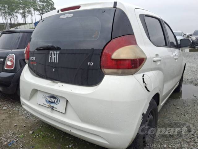 2017 FIAT MOBI 