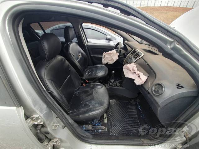 2015 RENAULT SANDERO 