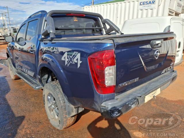 2021 NISSAN FRONTIER CD 