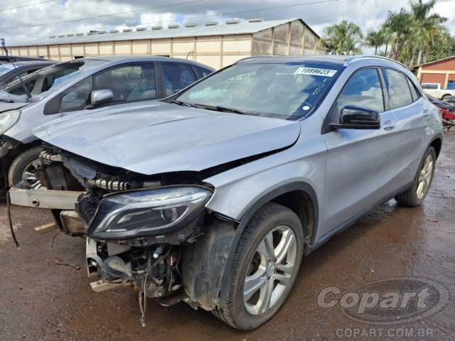 2016 MERCEDES BENZ GLA 