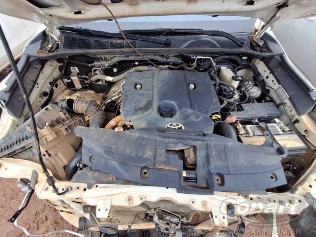 2024 TOYOTA HILUX CD 