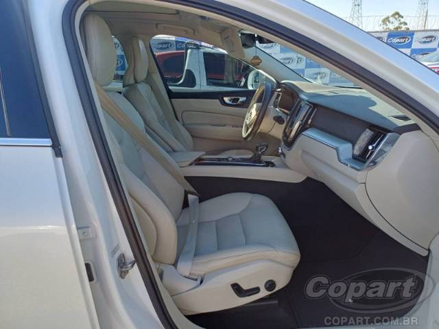 2019 VOLVO XC60 