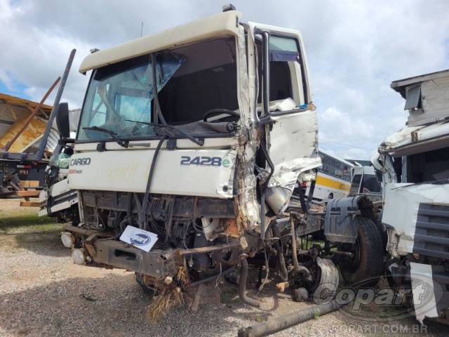 2010 FORD CARGO 2428E 