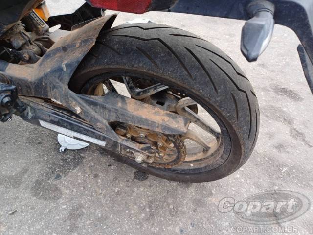 2025 BAJAJ DOMINAR 