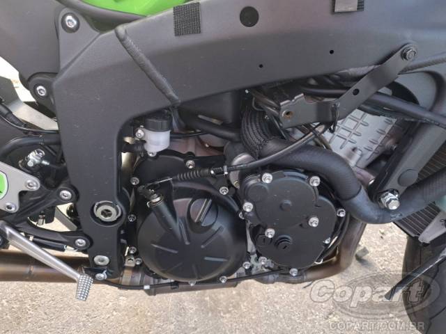 2025 KAWASAKI NINJA ZX-6R 