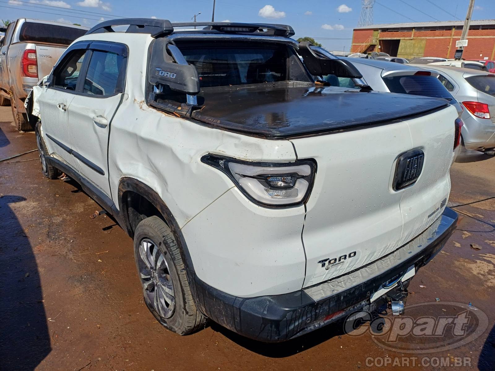 Foto 3: 2023 FIAT TORO