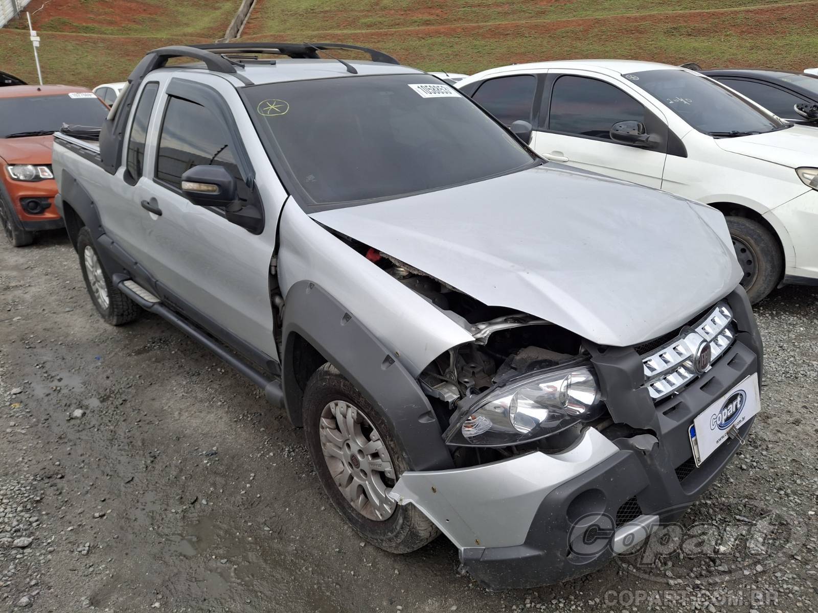 Veículo Fiat Strada FIAT STRADA CE ADVENTURE 1.8 16V E.TORQ FLEXIVEL ALCOOL/GASOLINA 2011 2011 em leilão