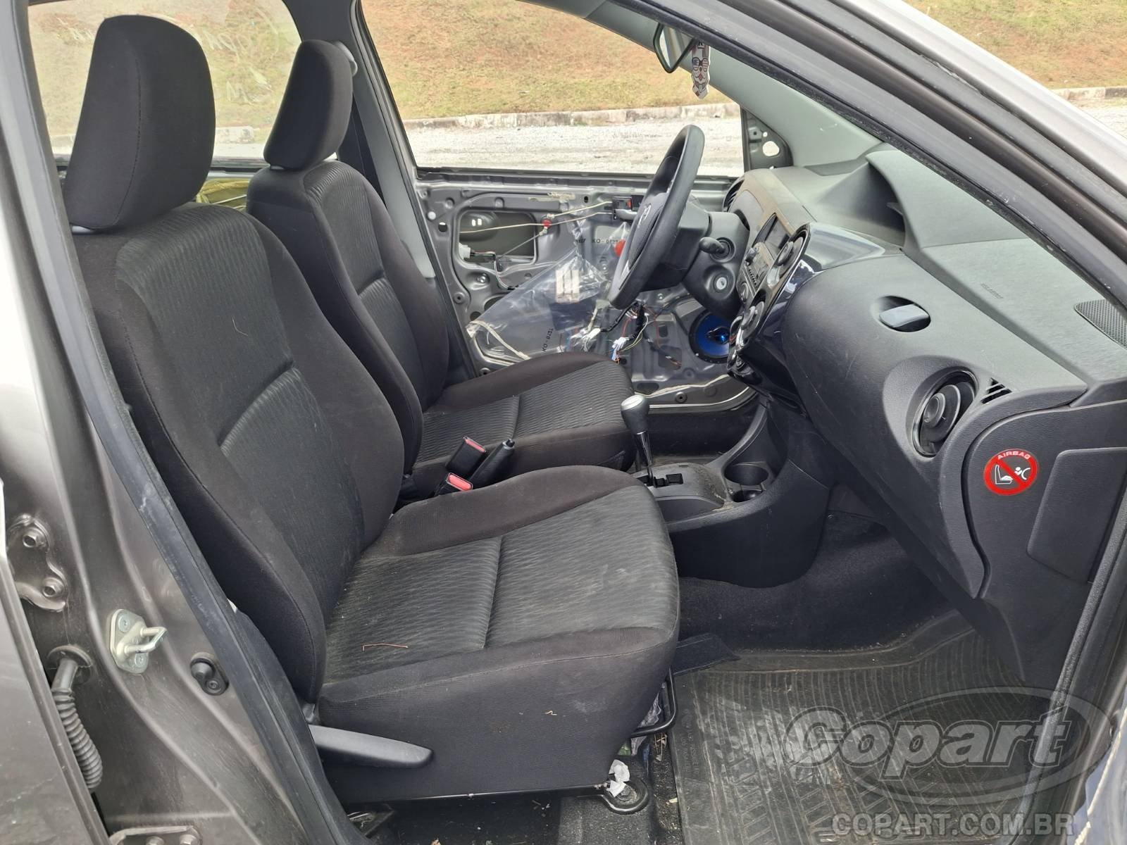 2020 TOYOTA ETIOS SEDA — foto 5 de 13