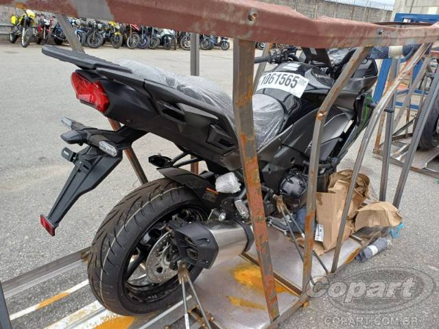 2026 KAWASAKI VERSYS 