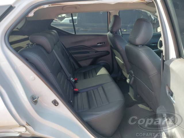 2023 NISSAN KICKS 
