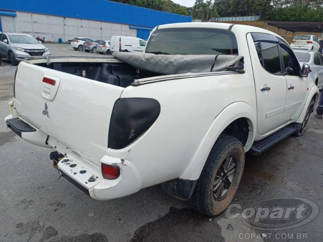 2010 MITSUBISHI L200 TRITON 