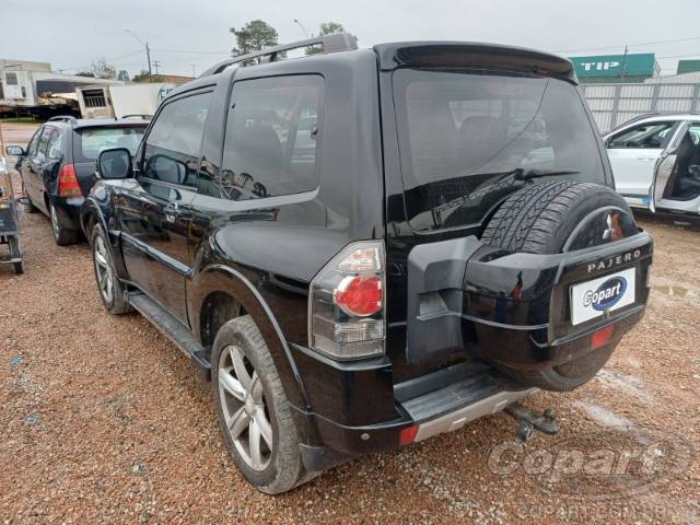 2013 MITSUBISHI PAJERO FULL 